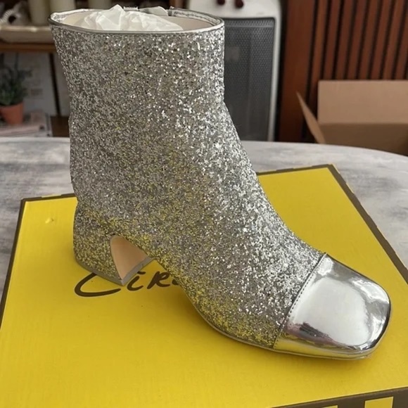 New Circus NY by Sam Edelman Women's Osten Ankle Boot Bootie Silver Glitter NIB - Picture 8 of 11